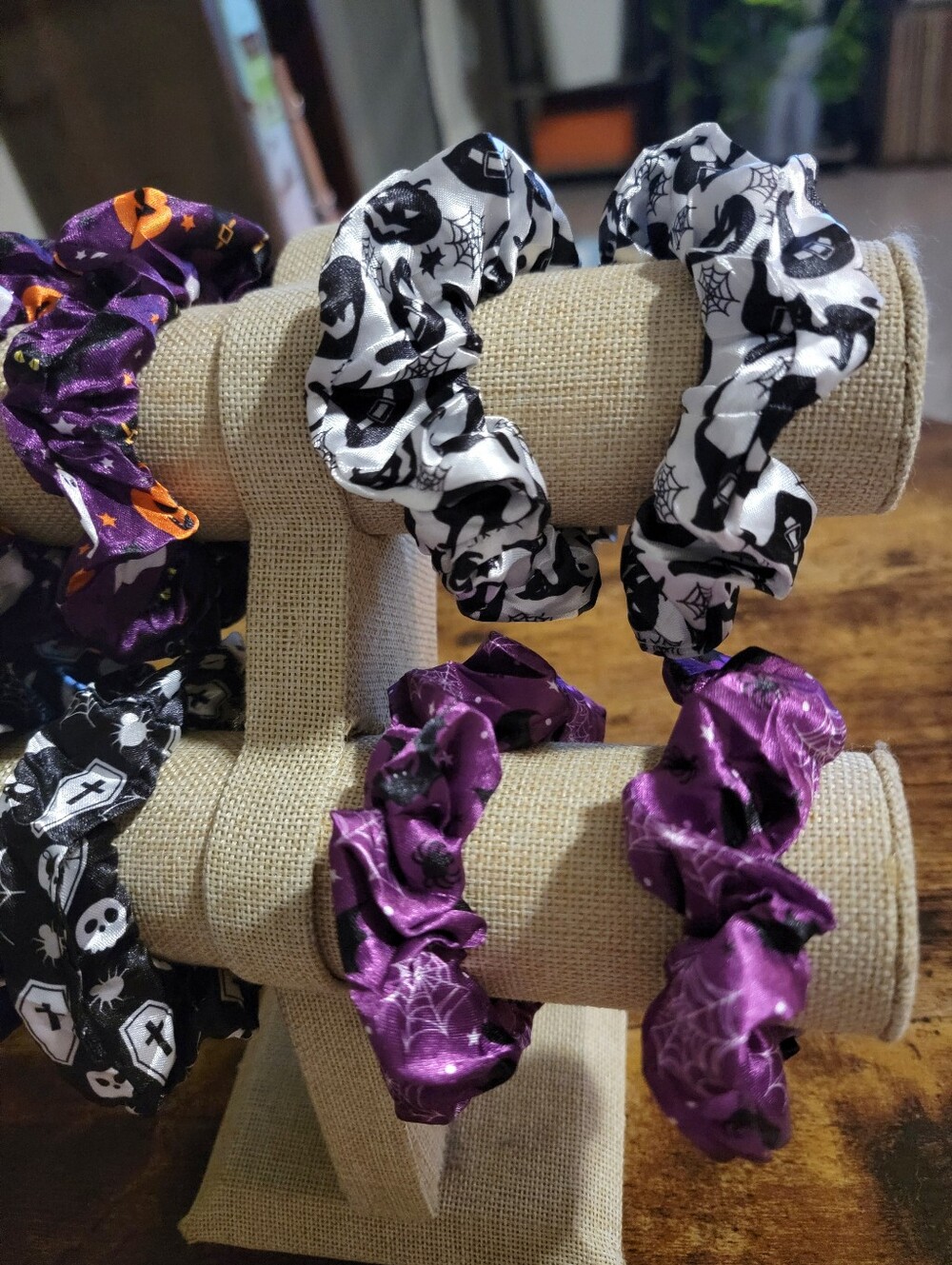 8pcs Halloween Satin Silk Scrunchie Hair Tie Bundle Set - Picture 3 of 3